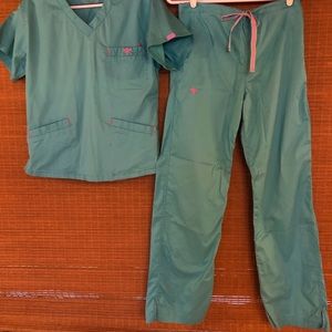 Med Couture EZ Flex Top and Pant